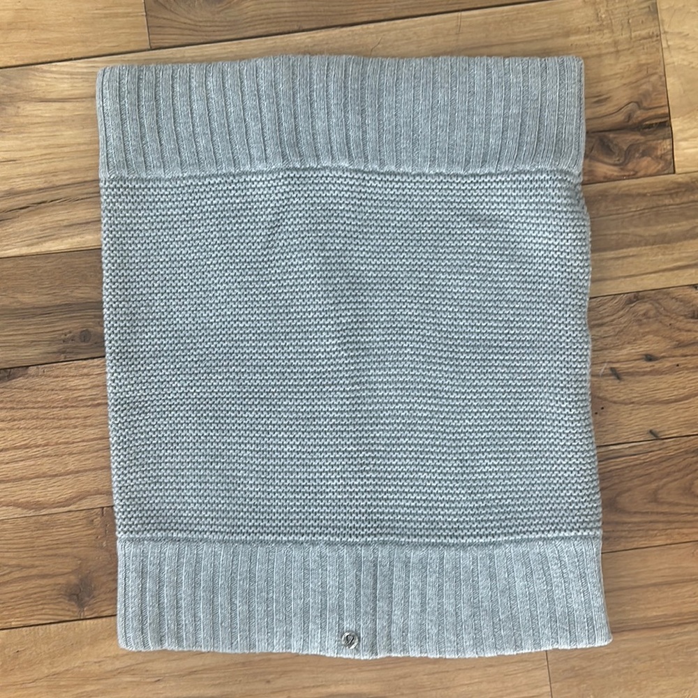 Lululemon Funnel Scarf